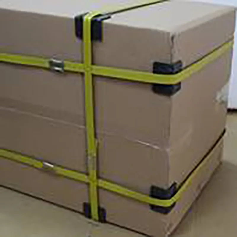 Umreifungsklammern aus schwarzem Kunststoff